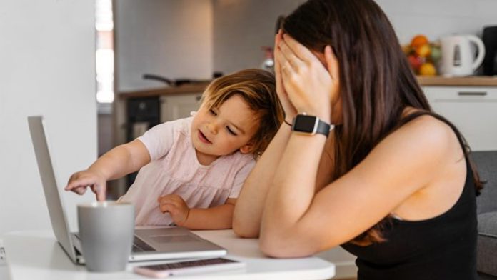 working-women balance between work and home