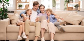 10 Upbringing Tips To Raise Grateful Children In The Modern World! (Updated 2023) Raise Grateful Children