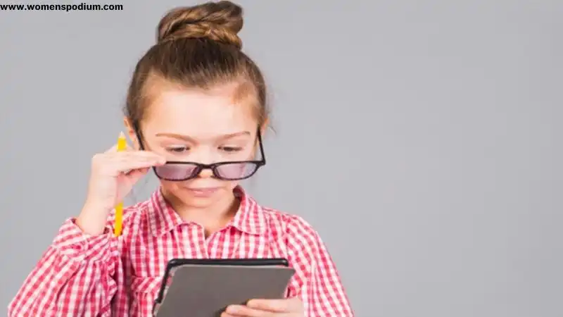 Internet safety for children give head-up