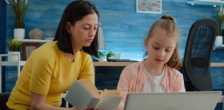 How To Successfully Instill The Habit Of English Speaking In Your Kids? Habit of English Speaking