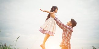 10 Convincing Factors: Why Father-Child Bonding is Important! Father Child Bonding