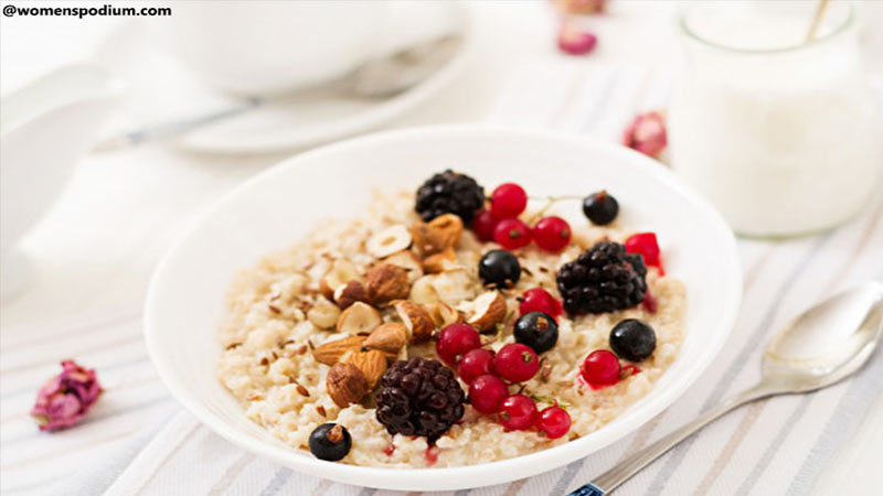 Oats Porridge with Almonds