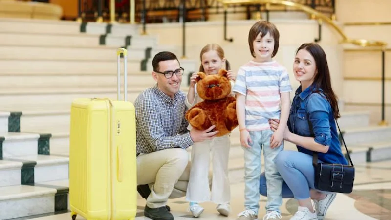 Family traveling with kids