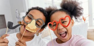 18 Signs Your Sibling is Your Partner in Crime (Updated 2024) crime partners