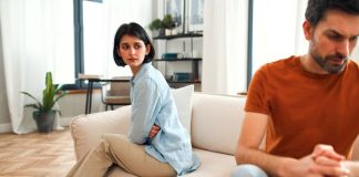 17 Signs He Doesn’t Love You Anymore Or He’s Not Into You! Signs he doesn’t love you