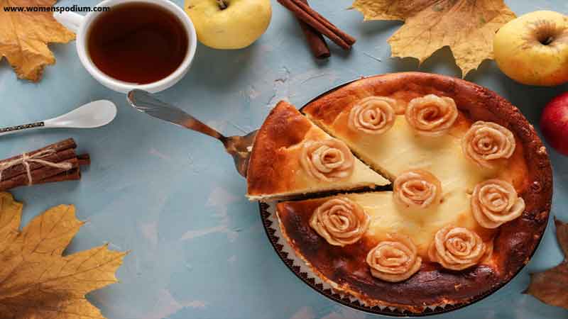 Baked apple pie cheesecake
