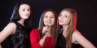 How To Host The Most Happening Family Karaoke At Home? family karaoke