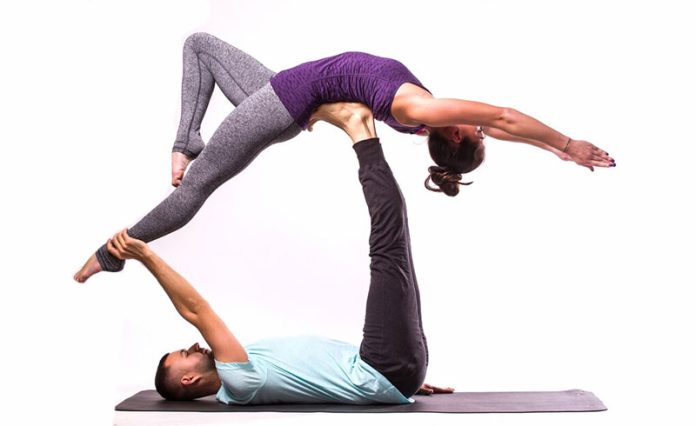 feature-img partner yoga poses