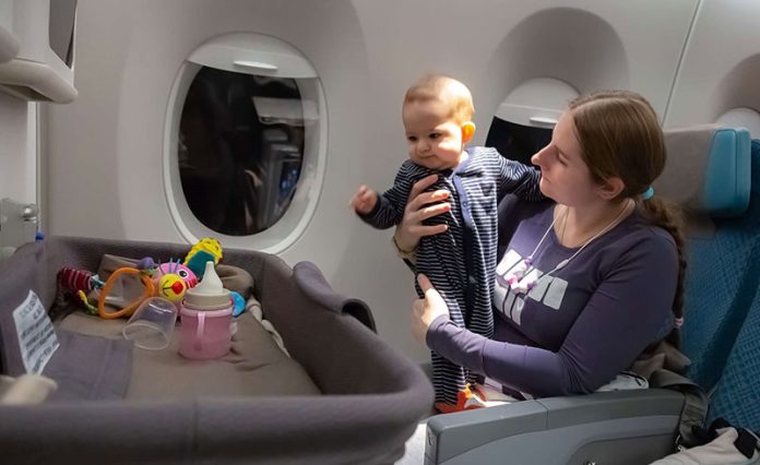 feature-img travel with baby - flying with toddler