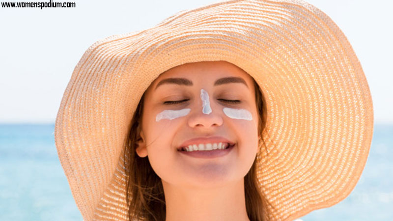 sunscreening - Aging Tips for Women