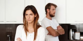 10 Signs To Know When To Leave A Relationship! - when to leave a relationship