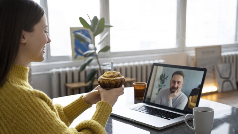 10 Tips for Surviving a Long-Distance Relationship! 10 Tips for Surviving a Long-Distance Relationship!
