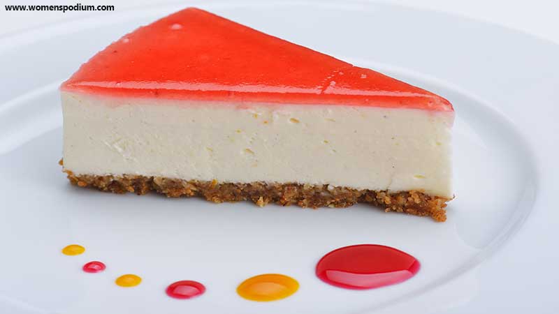 strawberry-glaze cheesecake topping
