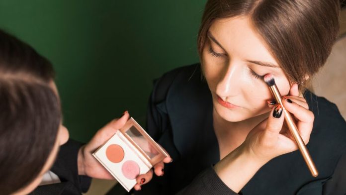 eyeshadow as eyeliner eyeshadow as eyeliner