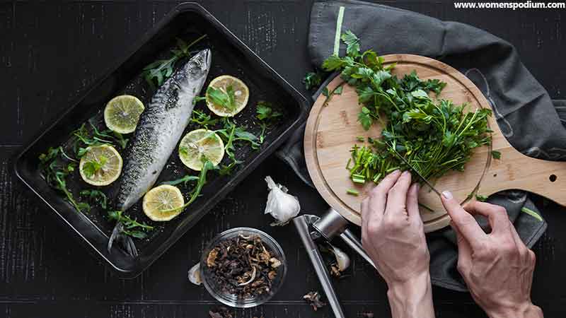 pans for cooking fish