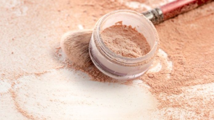 feature image what is loose powder used for