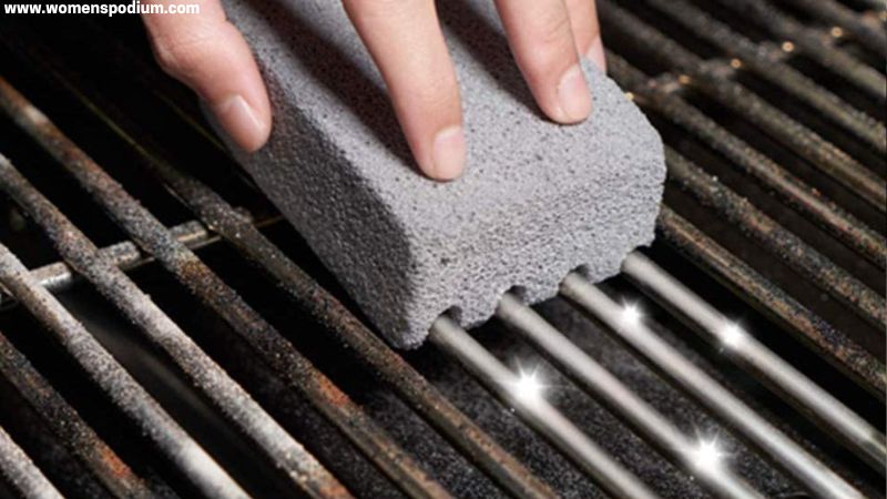 Clean The Grill Surface