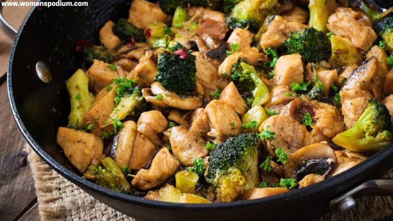 Stir Fried Broccoli And Mushroom