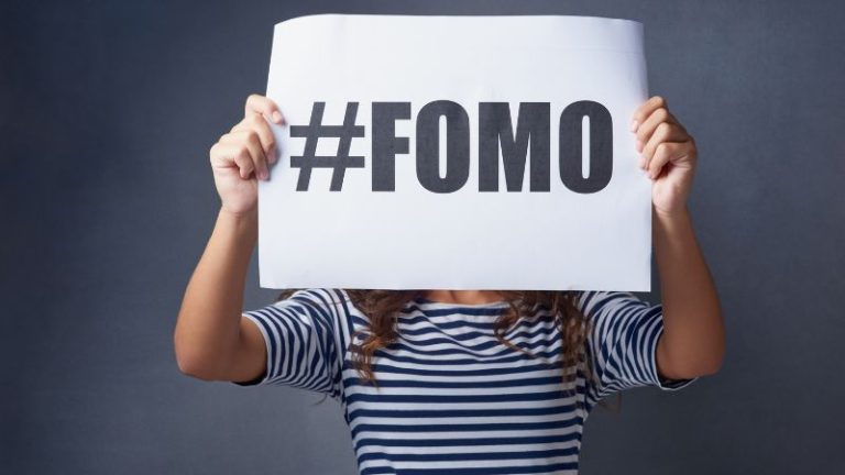 FOMO-in-teenagers